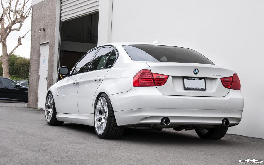  BMW 335i Sedan Alpine White by EAS 2016 года  (фото 7 из 11)